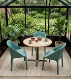 雅致橫紋設計椅 Elegant Horizontal-Stripe Lounge Chair