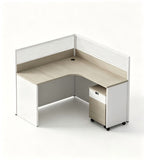 灰色多組合帶有屏風辦公桌 Grey multi-configuration office desk with privacy screens