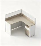 灰色多組合帶有屏風辦公桌 Grey multi-configuration office desk with privacy screens