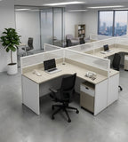 灰色多組合帶有屏風辦公桌 Grey multi-configuration office desk with privacy screens
