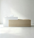 雙色調系統化轉角接待前台  Two-Tone Systemic L-Shaped Reception Desk